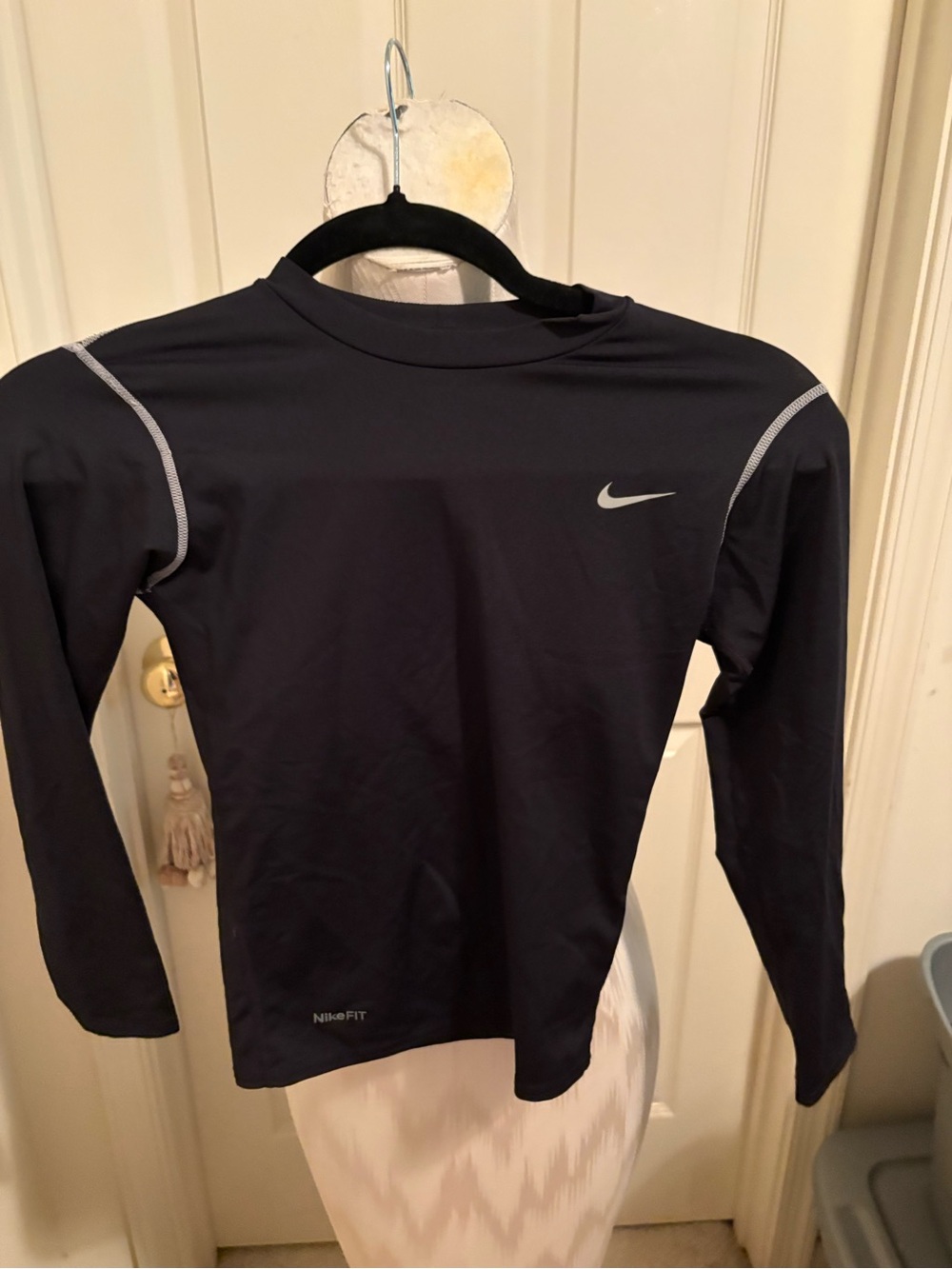 Nike Kids' Long-Sleeve Dri-FIT Performance Shirt - Black M (10-12)